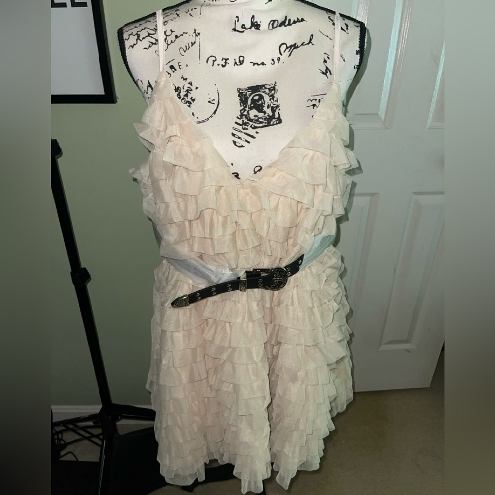 BNWT cream skater belted dress size L